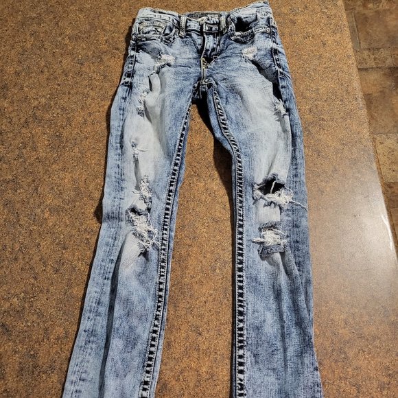 BKE ALEC - Picture 1 of 2